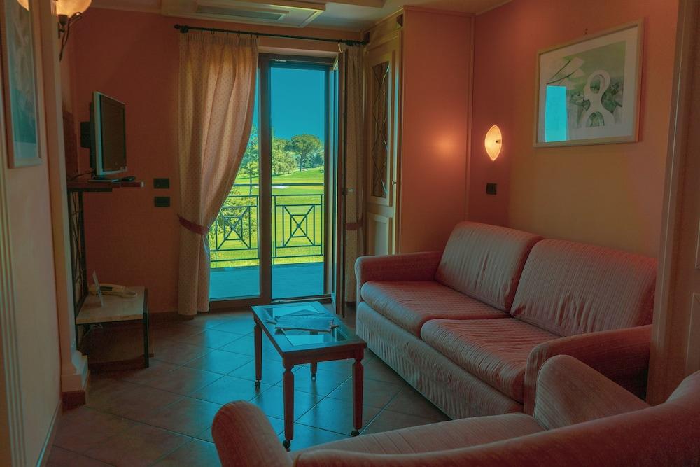 Carpediem Roma Golf Club Marco Simone Exterior photo